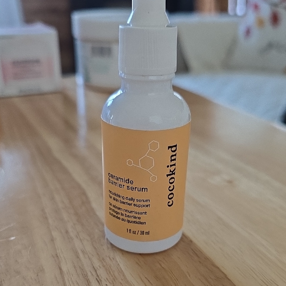 Ceramide Barrier Serum - White and Orange